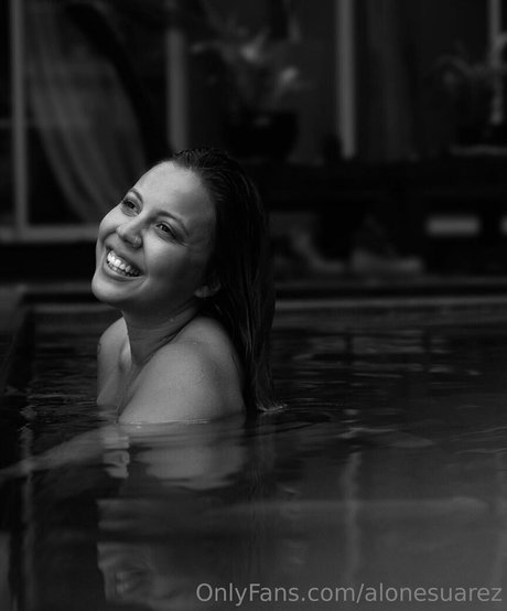 alonesuarez nudes model photo