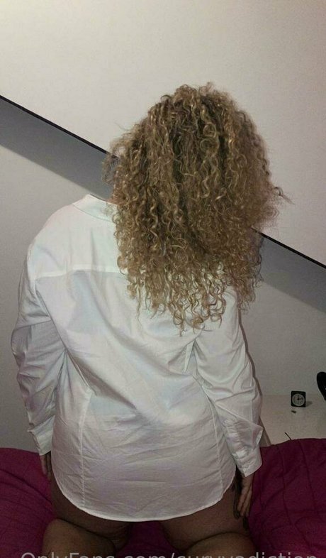 curvyadiction model hot pictures