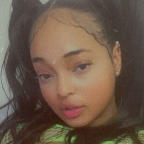 iamlexia beautiful model image