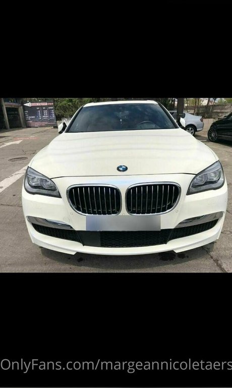 hooters onlyfans hot pictures