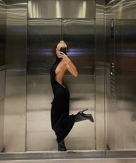 brown onlyfans exclusive picture