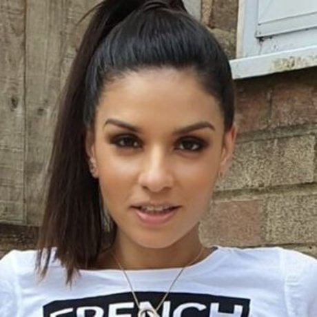 ebony smoking onlyfans top photo