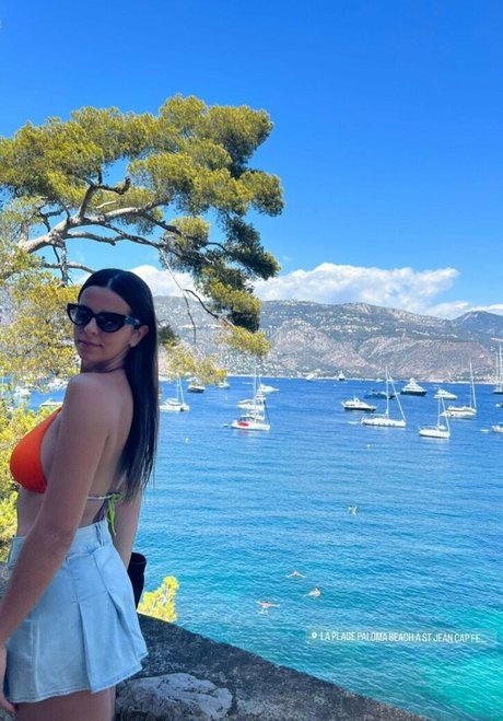 teen asian onlyfans free nude images