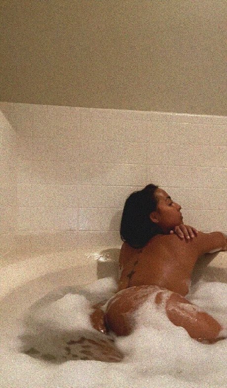 starseedmami exclusive model pic