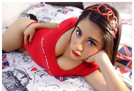 Red Velvet Doll pornstar sex pics