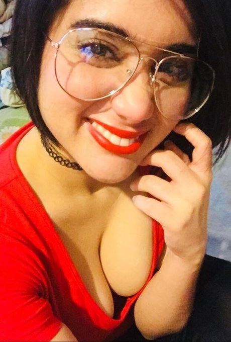 Red Velvet Doll star nudes images