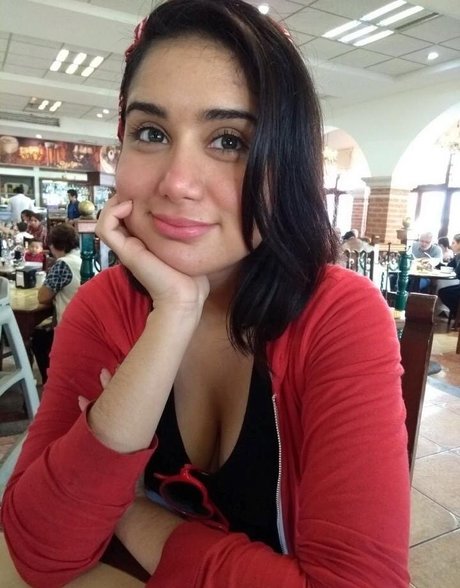 Red Velvet Doll pornographic actress archive