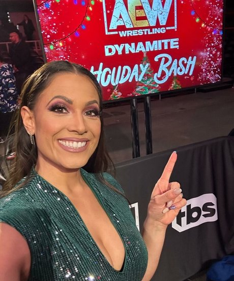 AEW Dasha Kuret model pretty pic