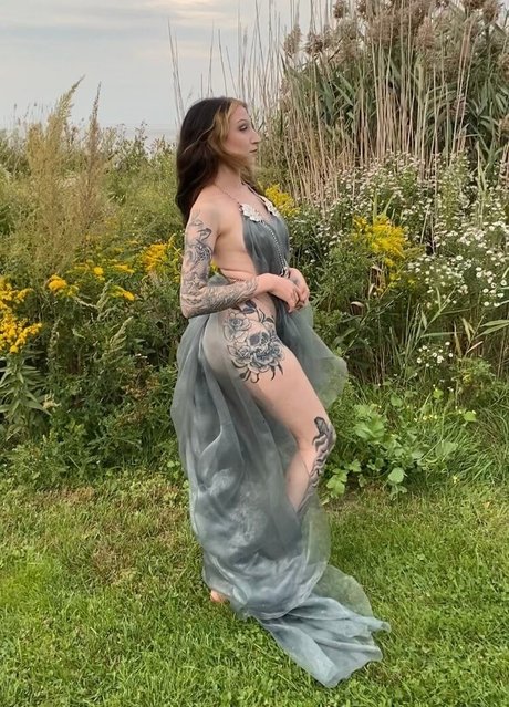 blonde small tits onlyfans pornos image