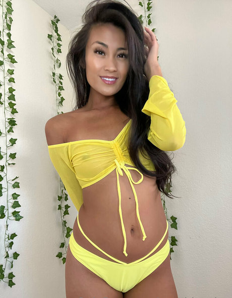 sunshinesina high quality model pic