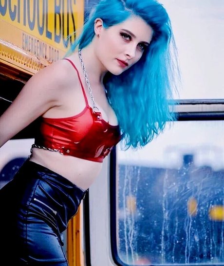 Diamante naked star gallery