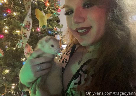 tragedyann pornstar pretty photos