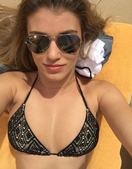 Amy Willerton xxx star img