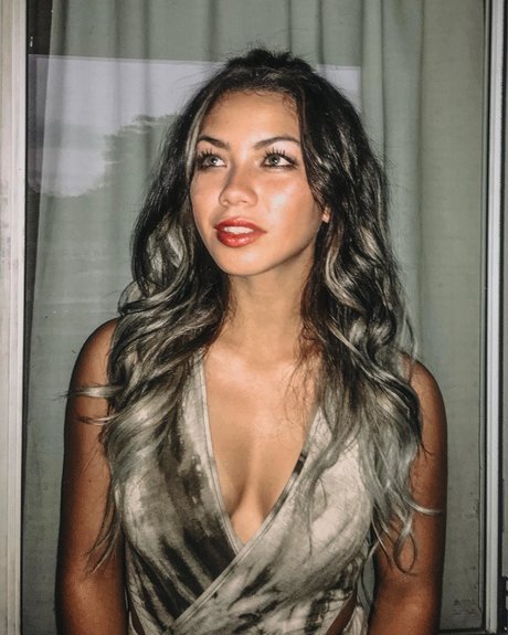 Kama Dung pornstar beautiful pictures