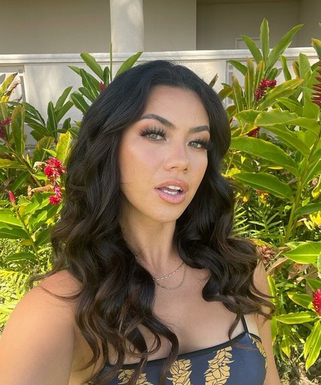 Kama Dung actress galleries