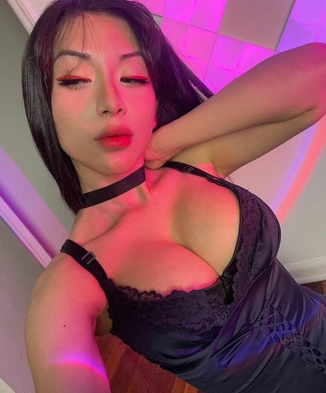 Arabellakat model high quality images