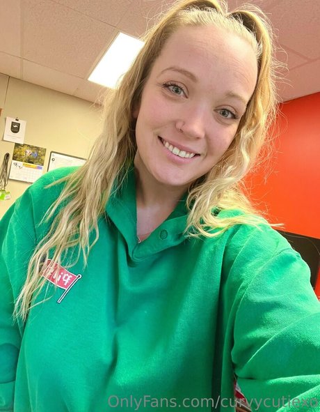 curvycutiexo high quality actress pic