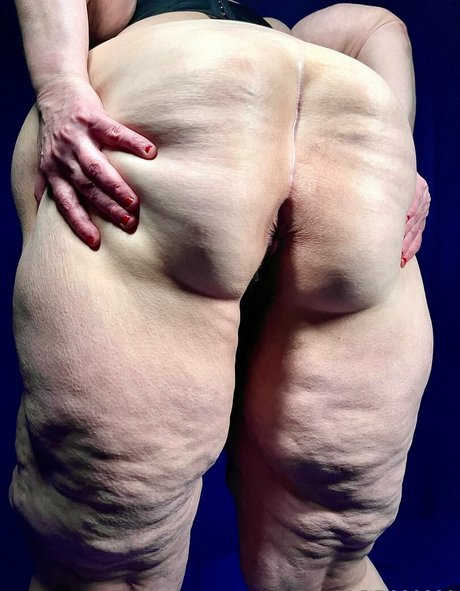 Godmama io model art photo