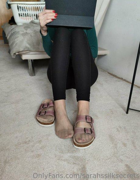 sarahssilksecrets sexy model pics