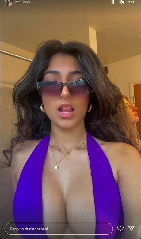 Donya Shabani star sexy photos