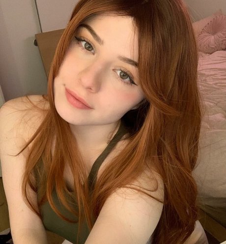 Aveykitty top pornstar img