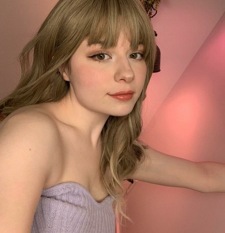 Aveykitty adult star picture