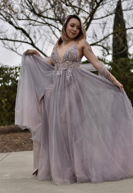 Emi Evans model nice img