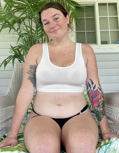 freckledbabyy model art img