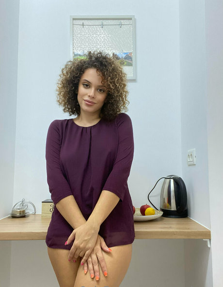 sexy mom onlyfans erotic images