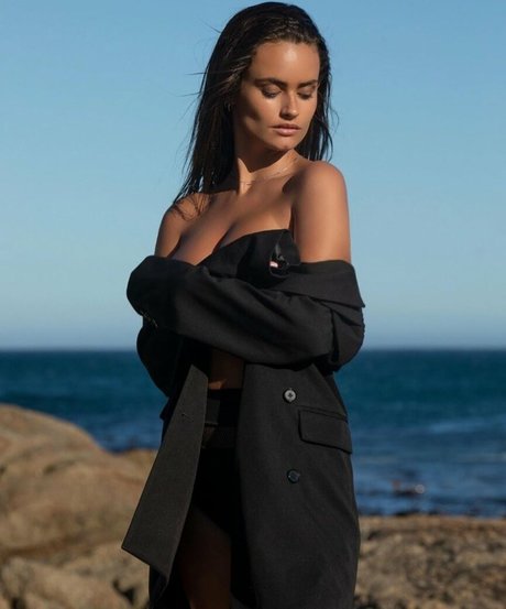 sexy mom onlyfans free naked images