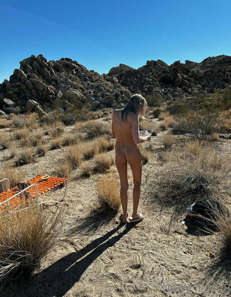 Nataliemaeyoga model free images