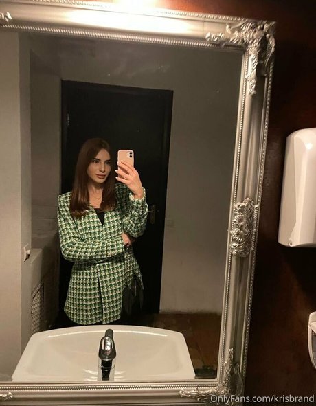 krisblow top actress picture