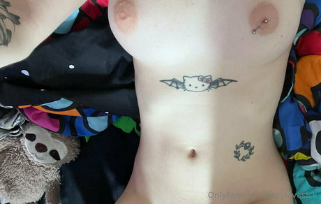 teen ladyboy onlyfans free xxx photos