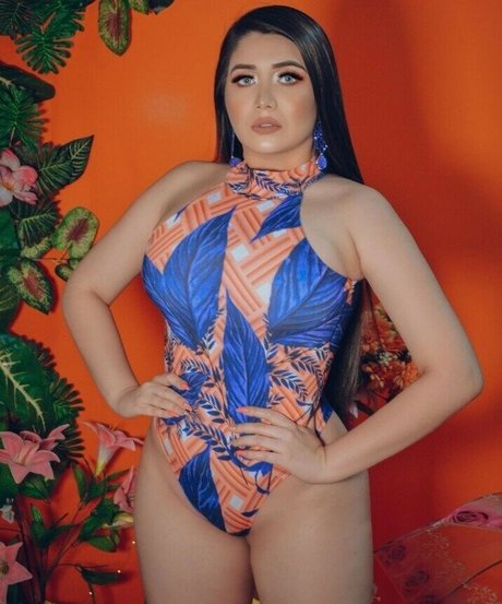 Luma Couttinho perfect model pic