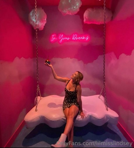 lilmisslindsey xxx model picture