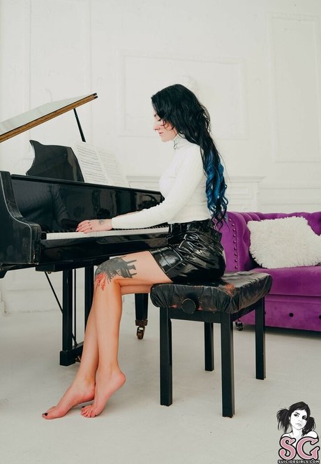 Lublue nude actress picture