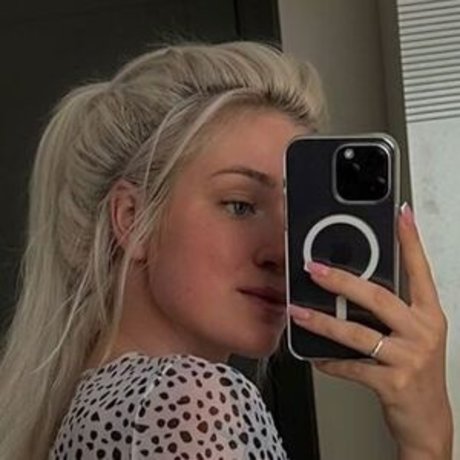 dance malyshka offi pretty model images