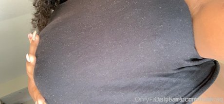 curvy muscle onlyfans pornographic photos