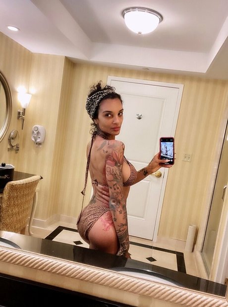 boobs selfie onlyfans exclusive photos