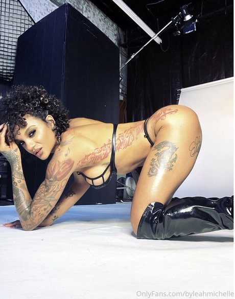 iitsleahtho pornstar free photos