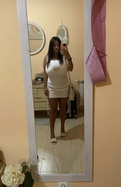 Anneris18 model perfect pic