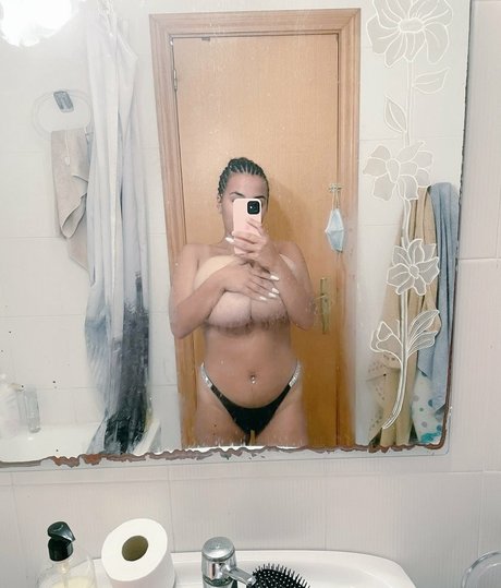 cum selfie onlyfans beautiful naked image