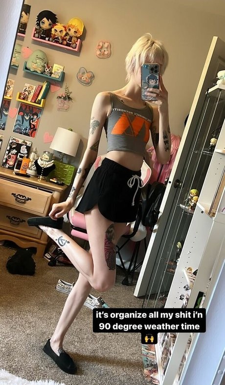 Putrid Cosplay porn star picture