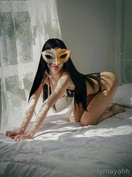 onlymayahh model sex photo