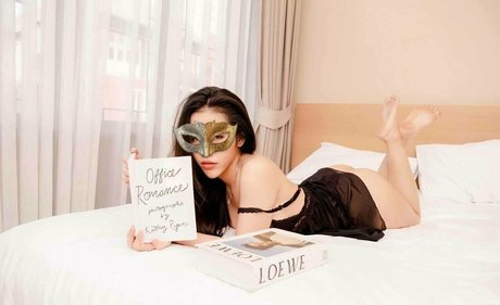 onlymayahh erotic star img