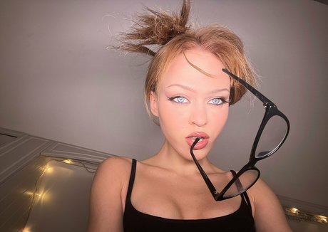 asica meow adult model galleries