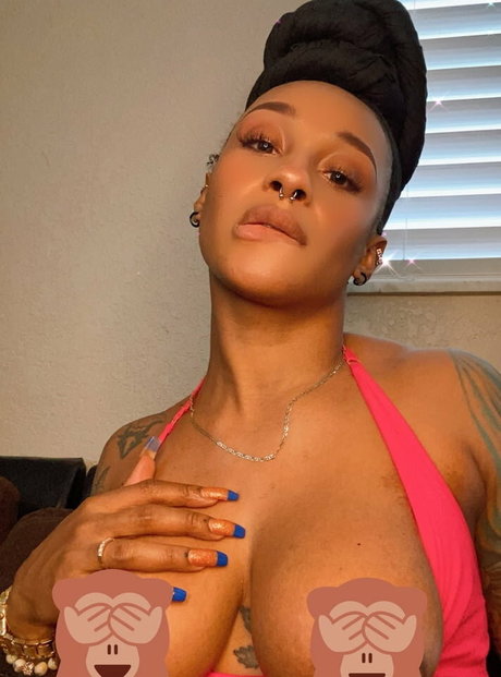 ItsJustRocky pornstar free picture