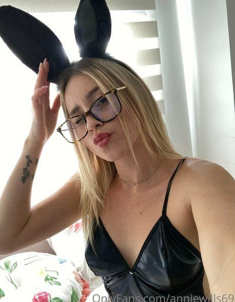 anniewillfree star photo