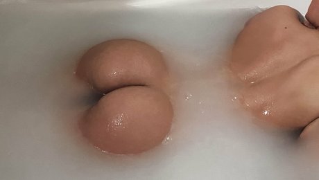 loyrifree star xxx galleries