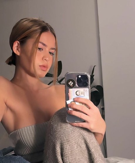 Indymendee_ pornstar art pic